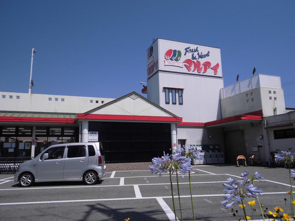 Supermarket. Maruay Chaim east Futami store up to (super) 285m