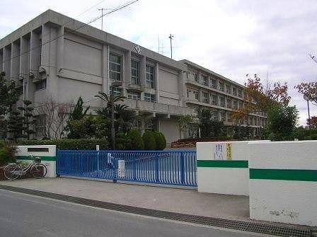 Primary school. 521m until the Akashi Municipal Shimizu Elementary School
