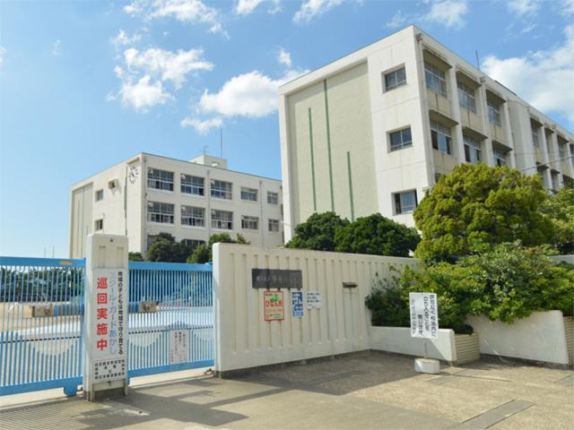 Primary school. 650m until the Akashi Municipal Nakazaki Elementary School