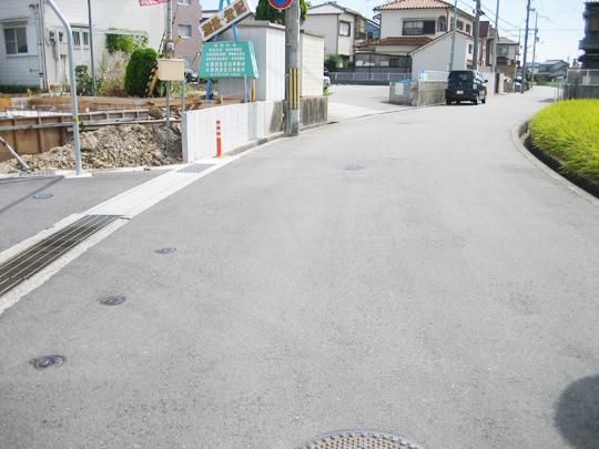 Local photos, including front road. Local (10 May 2013) Shooting