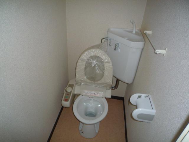 Other room space. Toilet