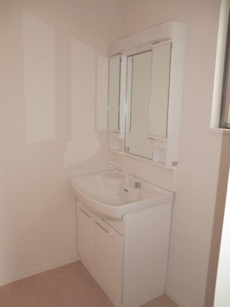 Same specifications photos (Other introspection)