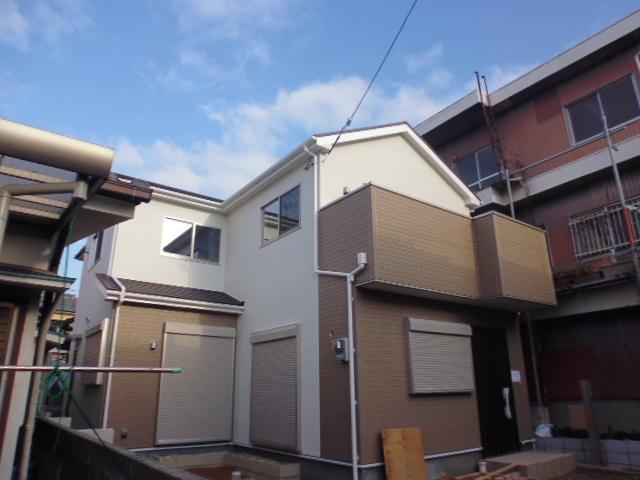 Local appearance photo. Local (12 May 2013) Shooting