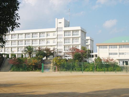Junior high school. 691m until the Akashi Municipal Takaoka Junior High School