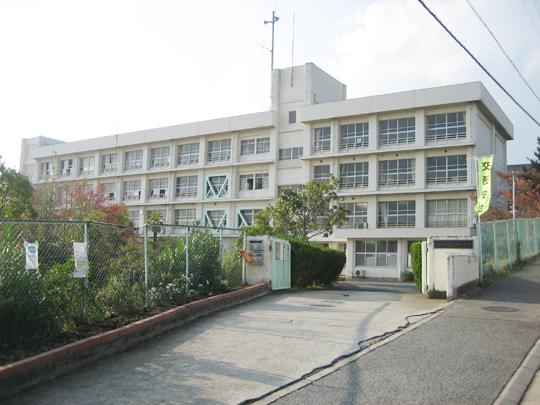Primary school. 1234m to Akashi Municipal Takaokanishi Elementary School