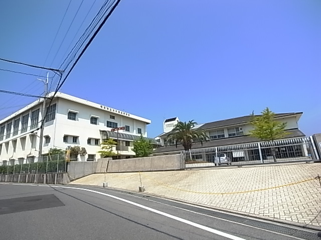 Junior high school. 1524m to Akashi Municipal Okubokita junior high school (junior high school)