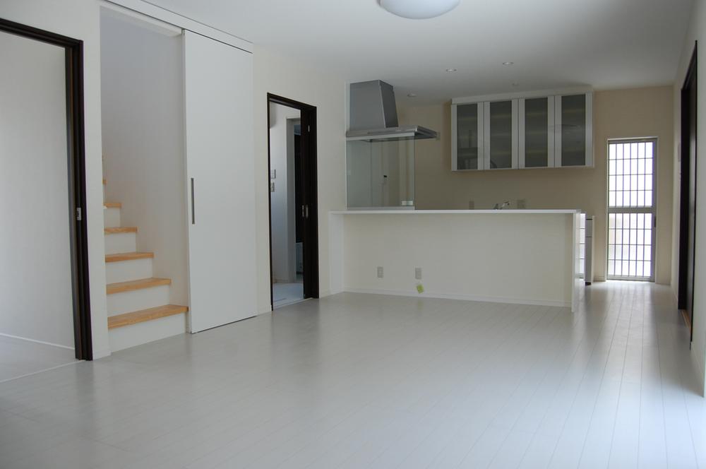 Living. Spacious is the living room of 14 quires. (September 2013) Shooting