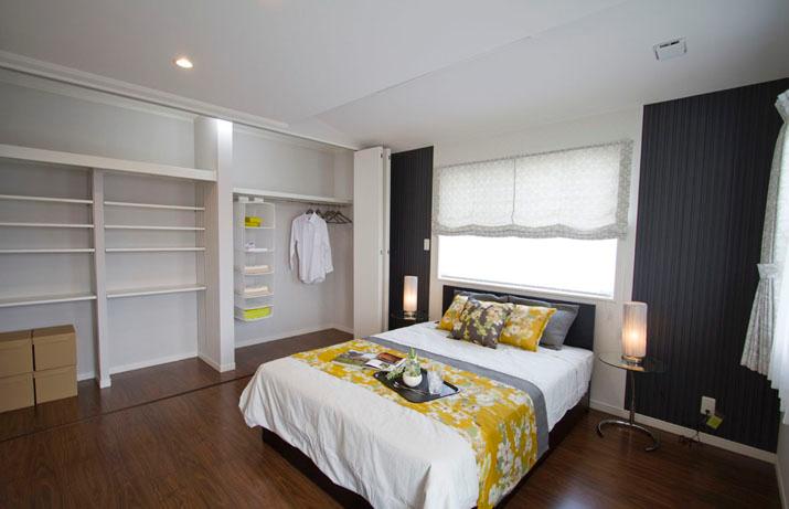 Model house photo. Model house in public Excellent storage capacity, Wall-to-wall closet