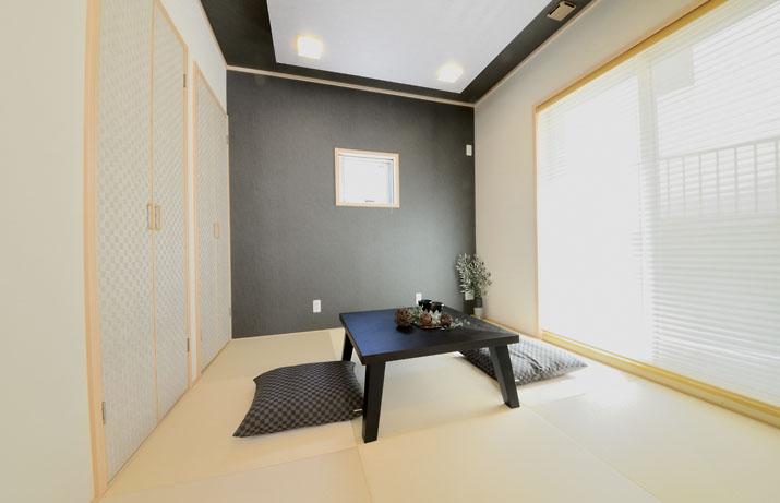 Building plan example (introspection photo). Easy-to-use calm space of Japanese-style room (model house in public in nearby). 