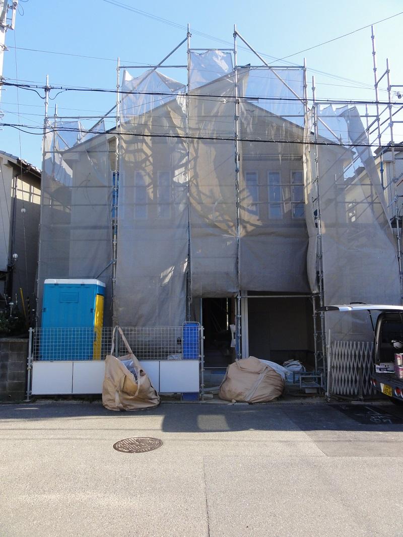 Local appearance photo. Local (11 May 2013) Shooting