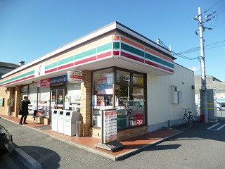 Convenience store. Seven-Eleven Akashi Futami AzumaFutami store up (convenience store) 1090m