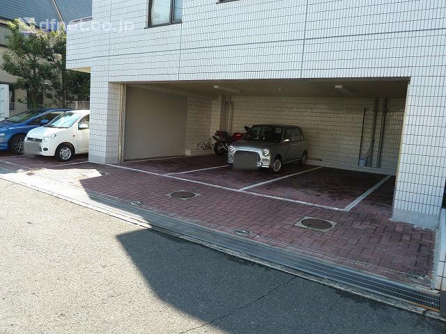 Parking lot