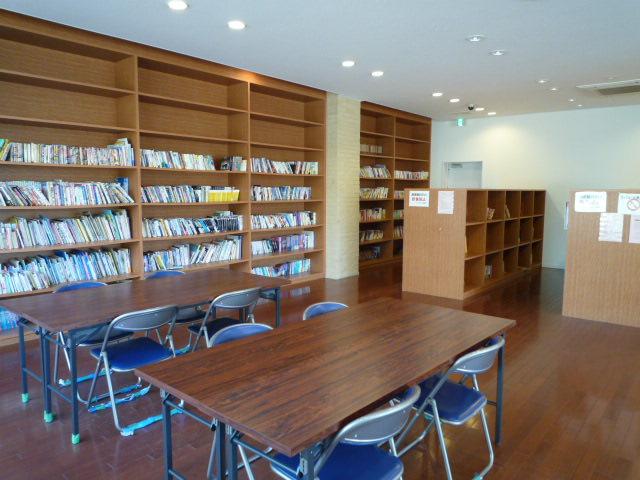 Other common areas. Street corner library