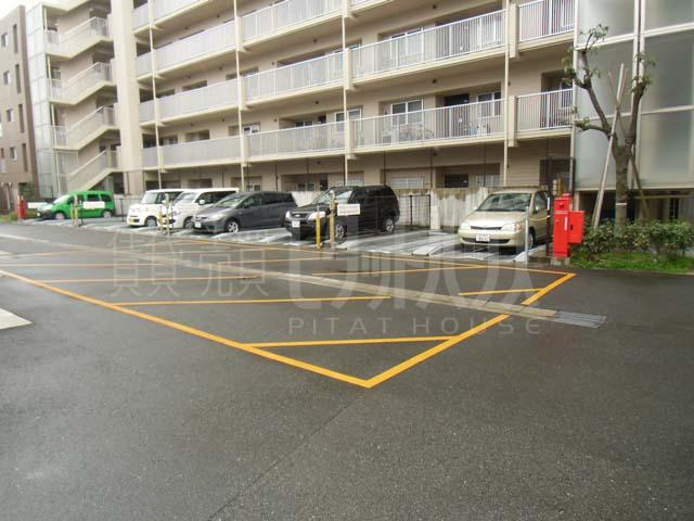 Parking lot