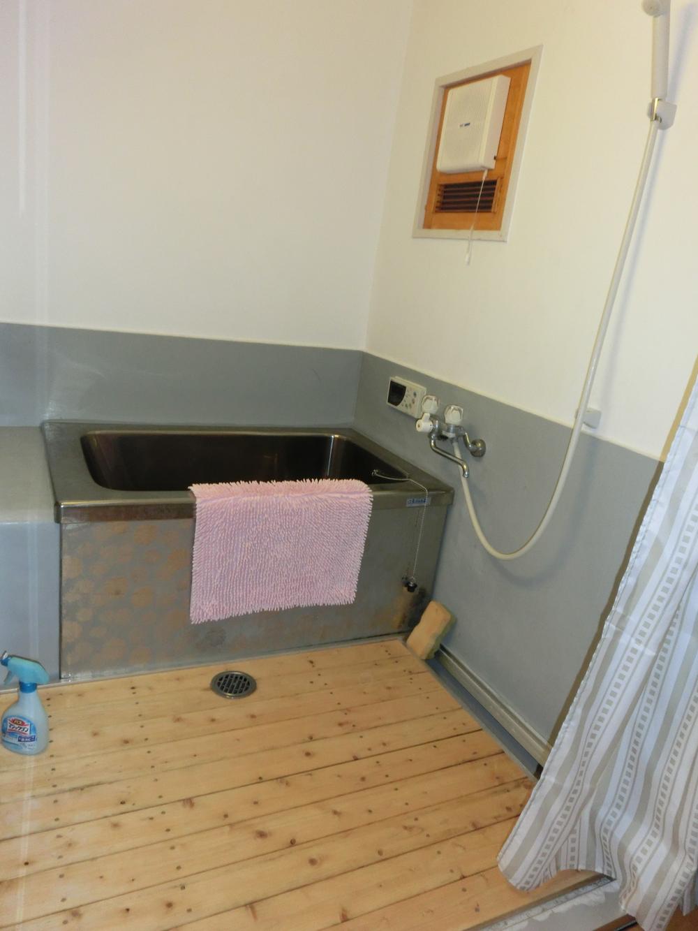 Bathroom. Indoor (July 2013) Shooting