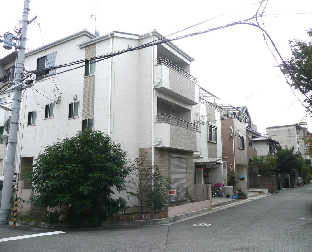 Local appearance photo