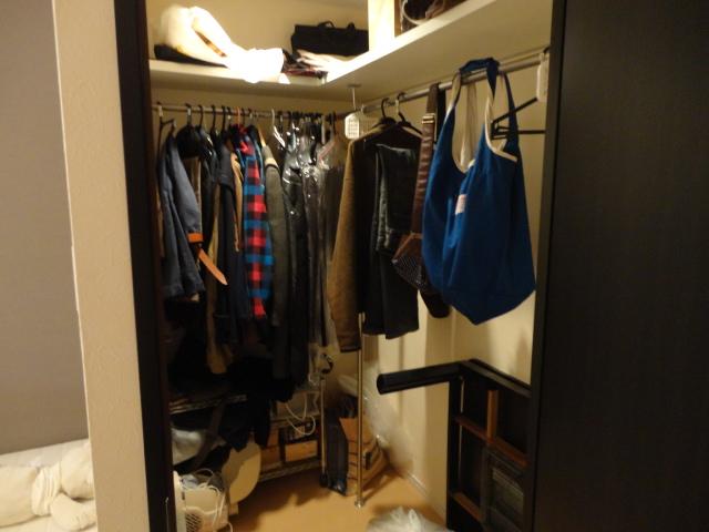 Receipt. Walk-in closet