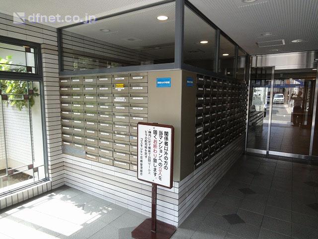 Entrance. It is a mail box that is well-organized