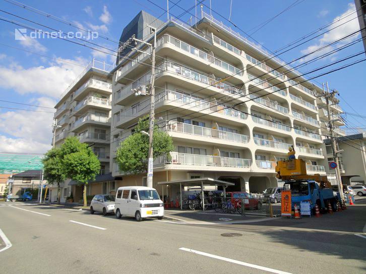 Local appearance photo. Walk from Hankyu Mukonosō Station 6 minutes. It is the apartment of affordable price of walking distance to the station.
