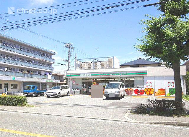 Convenience store. Lawson Store 100 Amagasaki Kaminoshima 200m up to two-chome