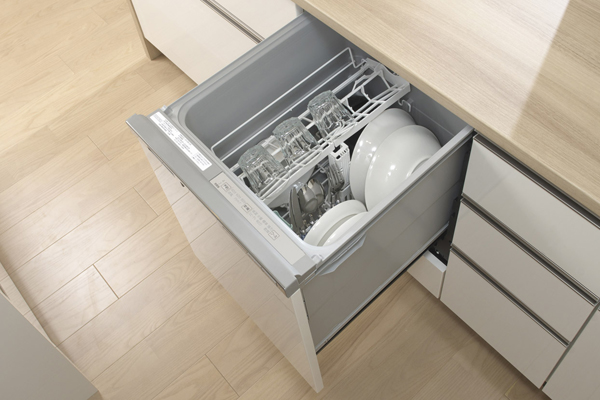 Kitchen.  [Dishwasher] Adopt a wide drawer that can draw large in dishwasher. Out of such platter is also easy (same specifications)