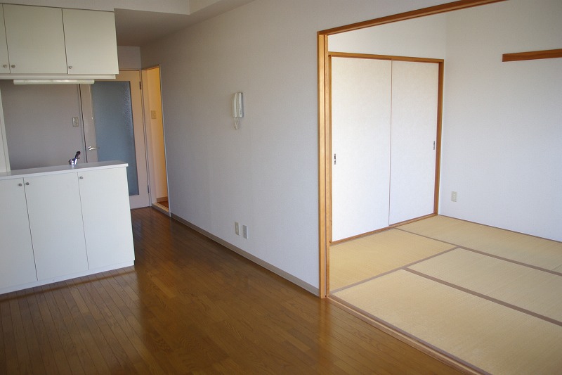 Living and room. Japanese-style room is adjacent to the living room