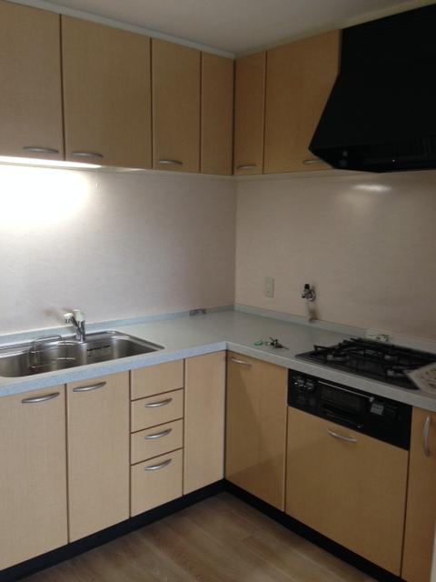 Kitchen. Bright colors of the kitchen It seems housework Hakadori