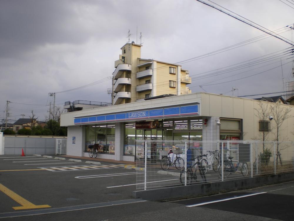 Convenience store. 770m until Lawson Amagasaki Higashinaniwa 3-chome
