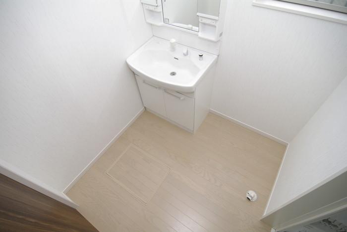 Same specifications photos (Other introspection). Washroom also wide design