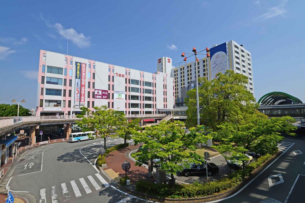 Other. Tsukaguchi san's Town from the day-to-day shopping, High-end fashion, To cover up to interior shopping and cultural facilities and leisure facilities such as,  You can taste enough. 