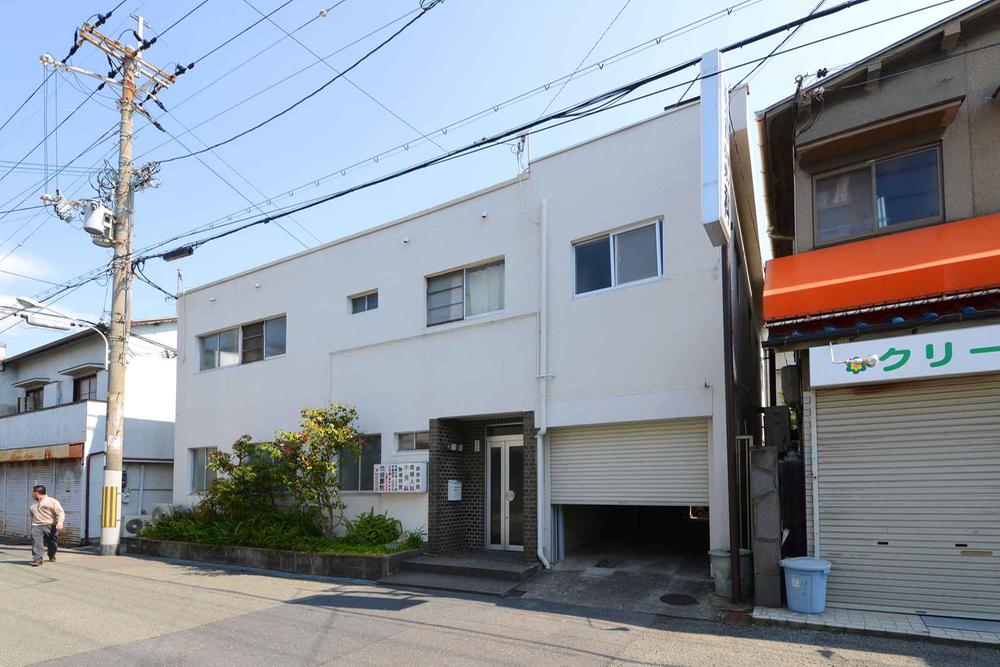 Hospital. 340m Department of Obstetrics and Gynecology to Shibuya clinic, Us with consultation pediatric. 