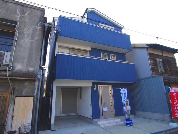 Local appearance photo. Heisei 22 years Built in Built Asanaka Fould Ken! Appearance is also vivid!
