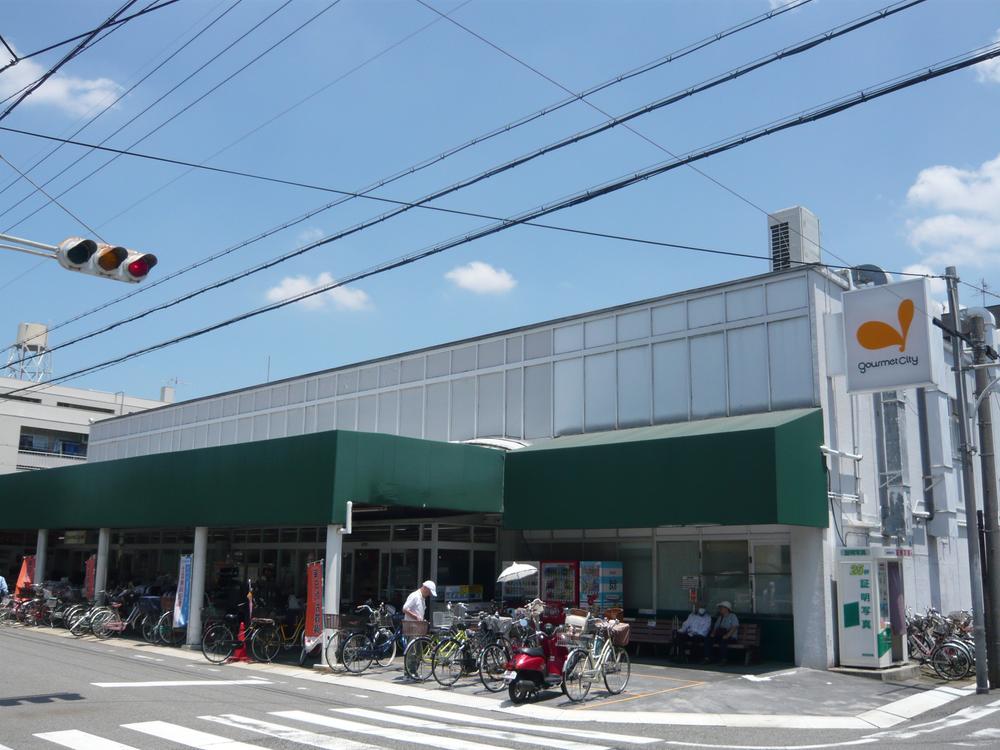 Supermarket. 330m until Gourmet City Seibu cabinet shop