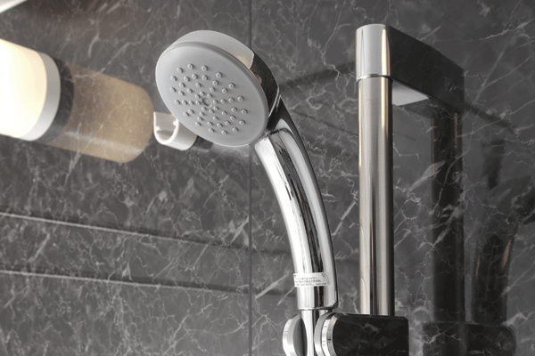 Bathing-wash room.  [Eco-full shower] By increasing the pressure in the shower, Realize the shower with momentum even with a small amount of water. Is an excellent eco-performance shower head (same specifications)