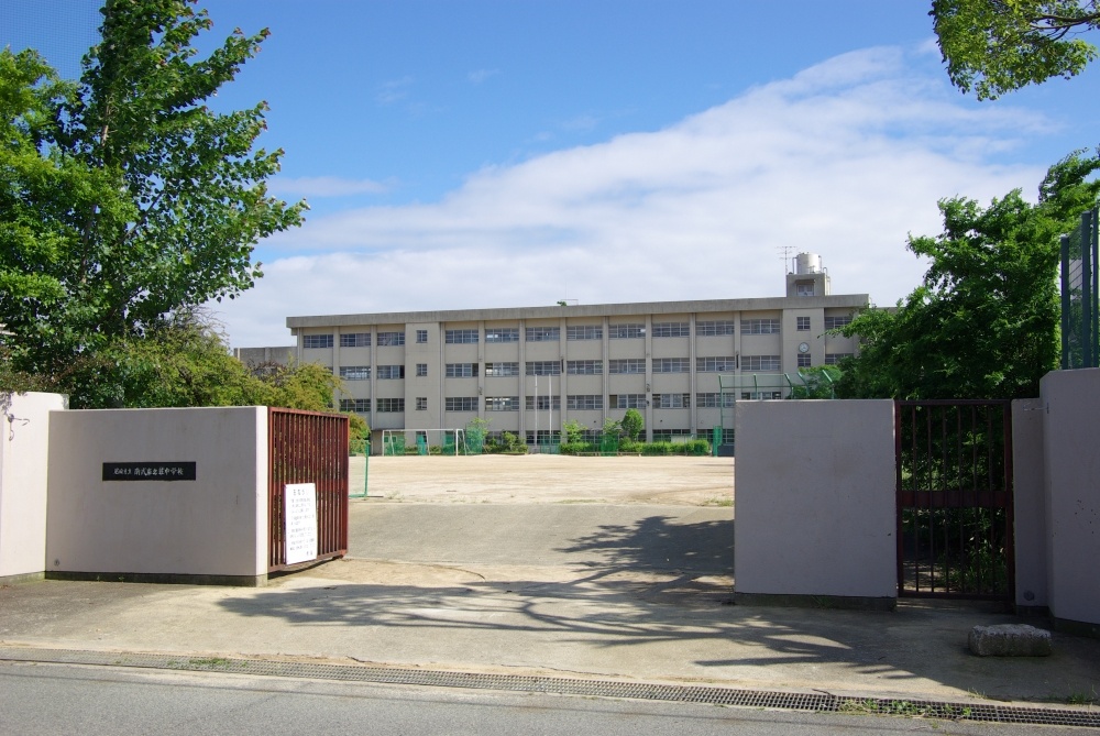 Junior high school. 1299m until the Amagasaki Municipal Minamimukonoso junior high school (junior high school)