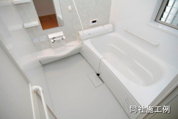 Same specifications photo (bathroom). Bathroom with bathroom dryer, It is also a great help to dry laundry in the rain! 