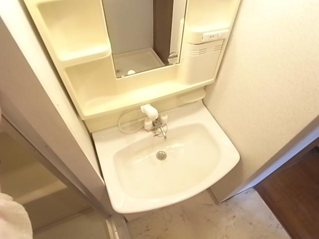 Wash basin, toilet
