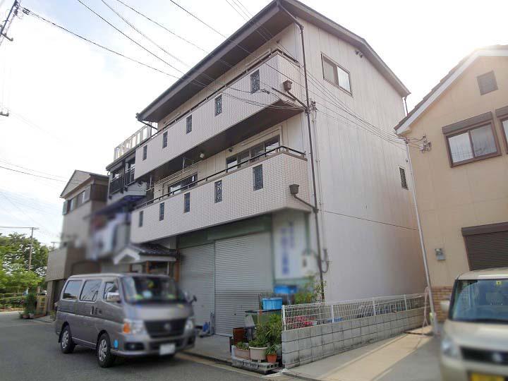 Local appearance photo. It is the location that can be 2 stops use of Hanshin Amagasaki Station and the big shot Station
