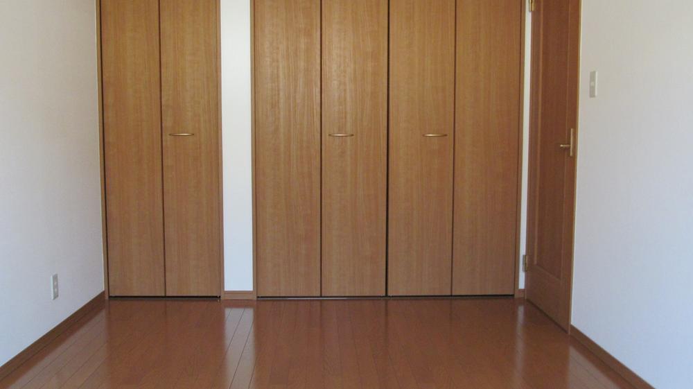 Other. The Western-style 6 there separately is cupboard and closet, Excellent storage capacity. 