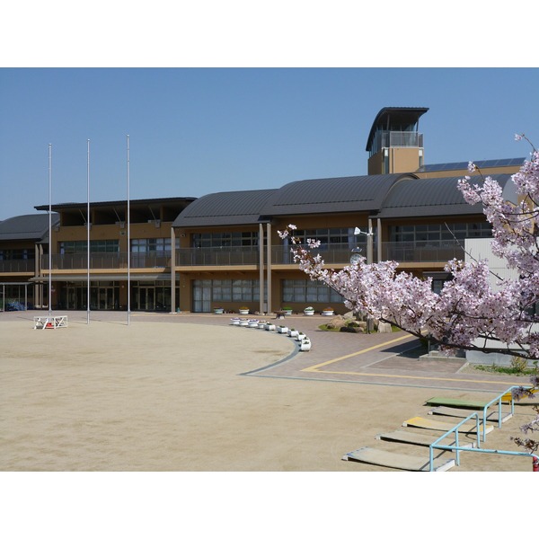 Primary school. 685m to Amagasaki Tatsukui Seto elementary school (elementary school)