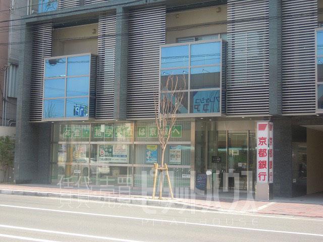 Bank. Bank of Kyoto until JR Amagasaki Station Branch 750m