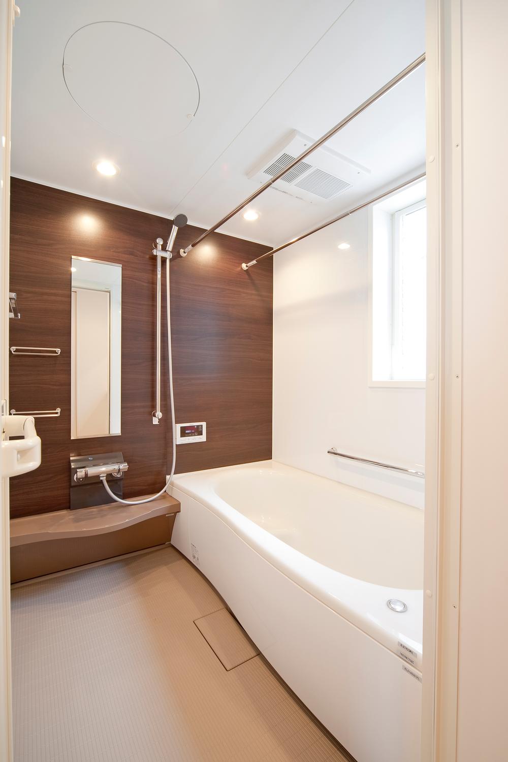 Same specifications photo (bathroom)