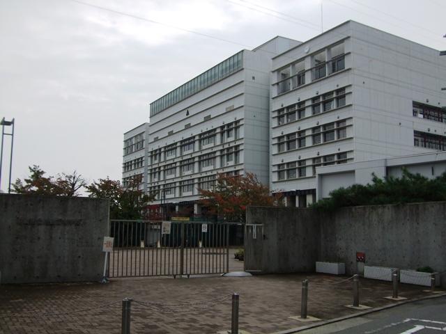 high school ・ College. 181m until the Amagasaki Municipal Amagasaki High School