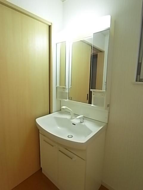 Wash basin, toilet