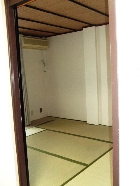 Non-living room. South Japanese-style room