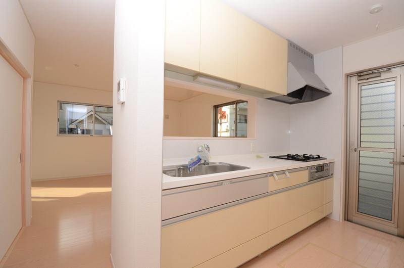 Same specifications photo (kitchen). Model house kitchen (The company example of construction photos)