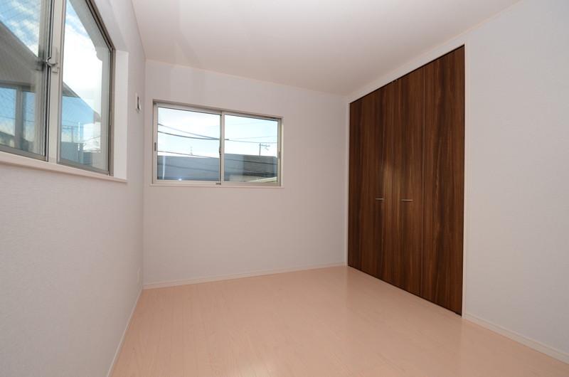 Same specifications photos (Other introspection). (The company example of construction photos)