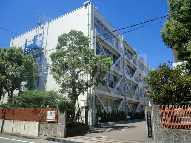 high school ・ College. 814m to the Hyogo Prefectural Amagasaki High School