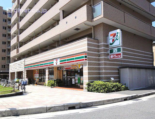 Convenience store. Seven-Eleven JR Tsukaguchi until Station shop 200m
