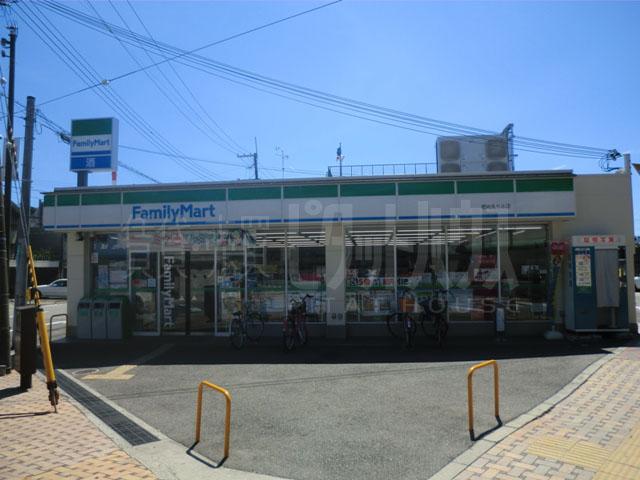 Convenience store. 375m to FamilyMart Amagasaki Kibune shop